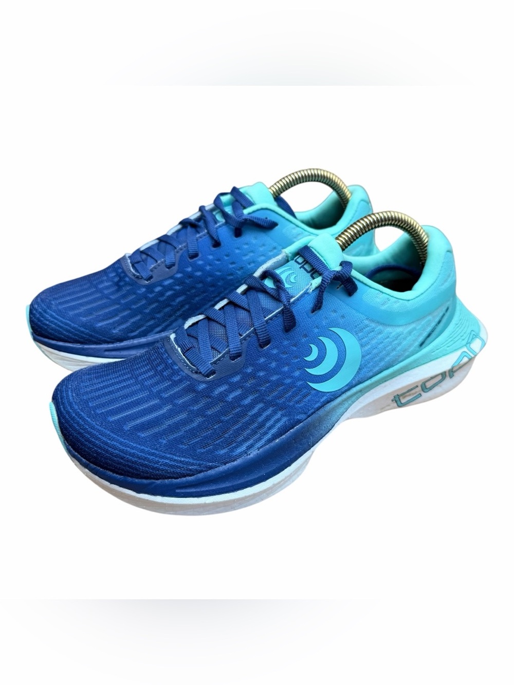Topo Athletic Women's size 9.5 Specter 2 Comfortable Cushioned sneakers
